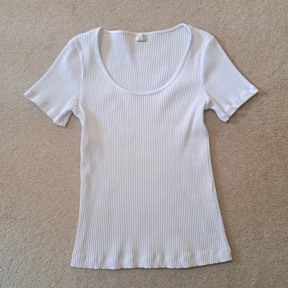 Wilfred White Ribbed Top Scoop Neck Short Sleeved Tee Fitted - Picture 9 of 11